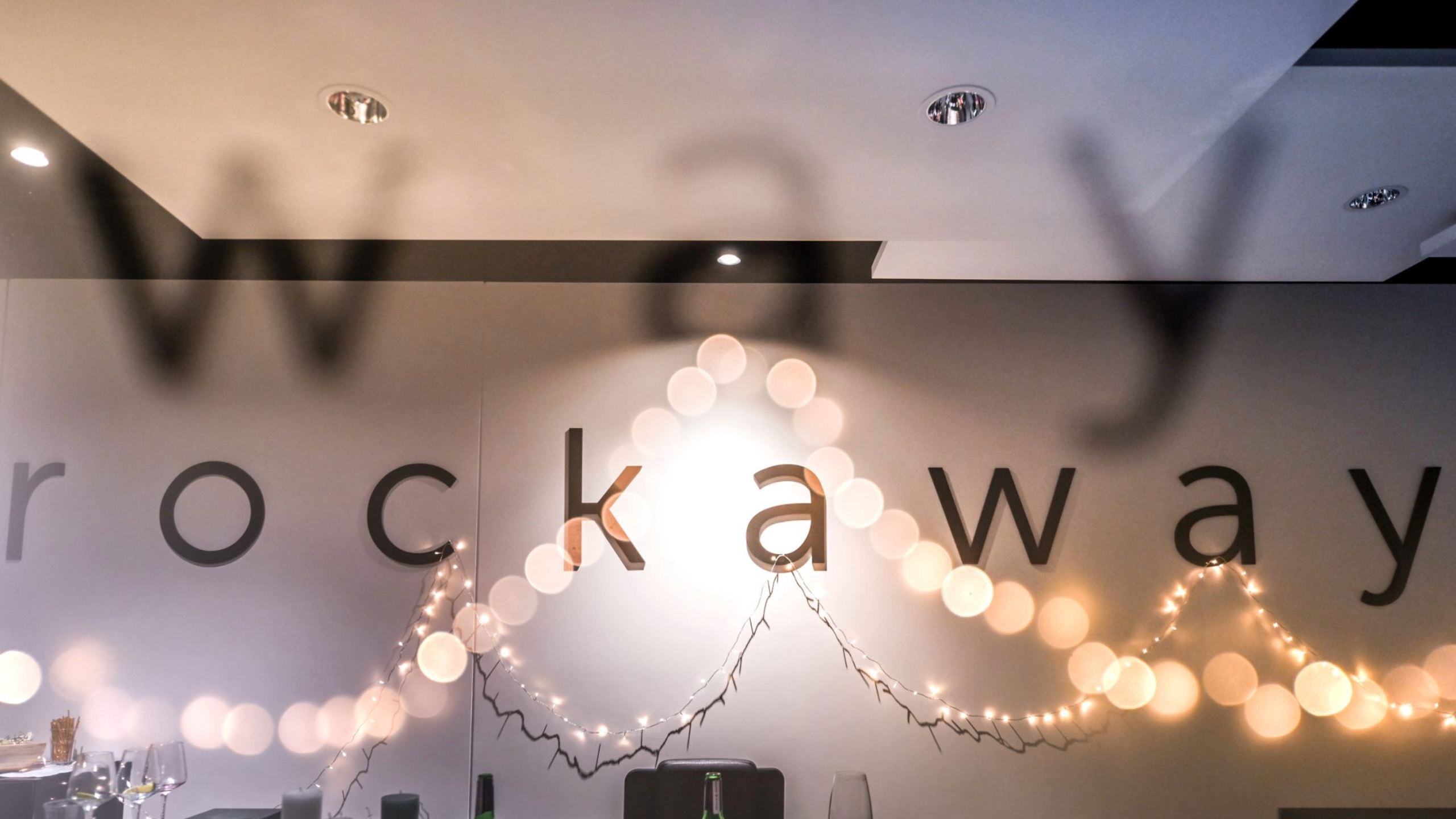 Vánoční line-up Rockaway: co zaznělo v nejzajímavějších podcastech roku.